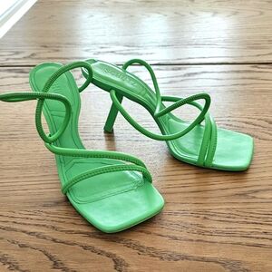 Schutz Green Leather Strappy Sandals - Size 36 BR (US Size 7)
